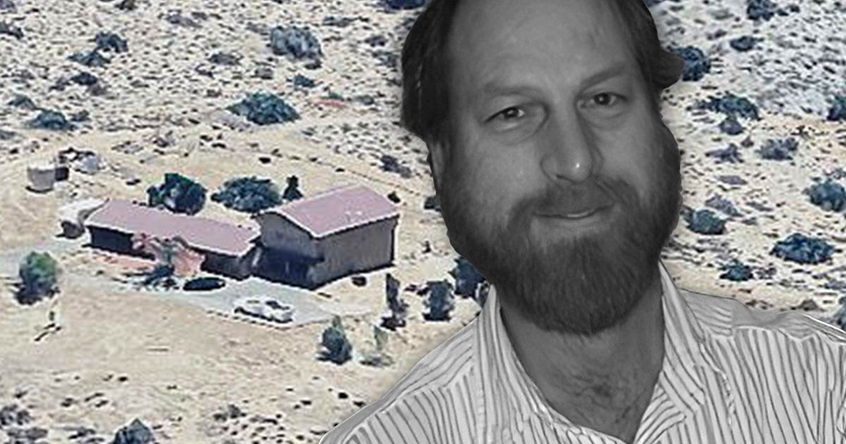 Scientist murdered in front of his home, discovered that life is possible on another planet? Mysterious crime in USA
