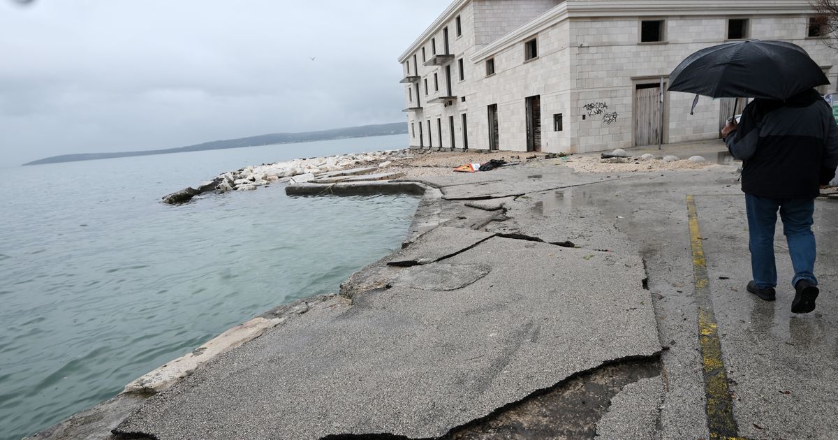 Cover image for Severe Weather Causes Sea Flooding in Dalmatia, Croatia