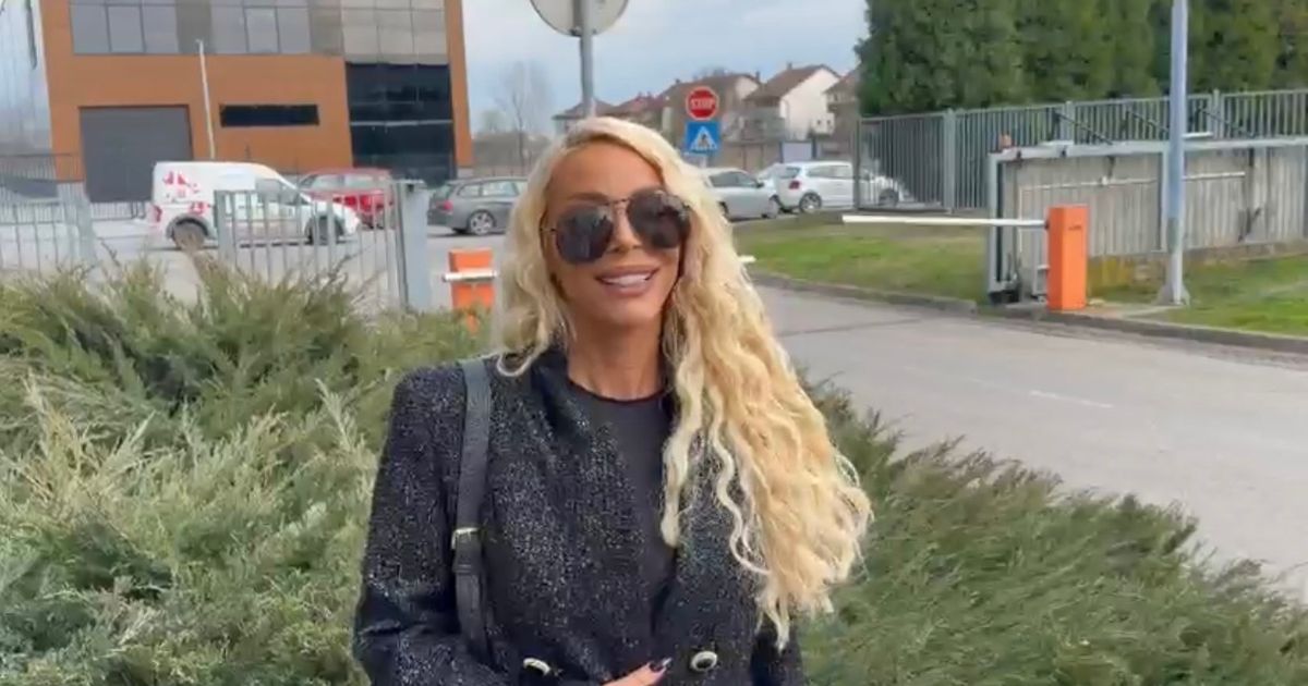 Bojana bought a super expensive "toy": A pumped-up convertible of 250,000 euros stole her heart, and the color is crazy