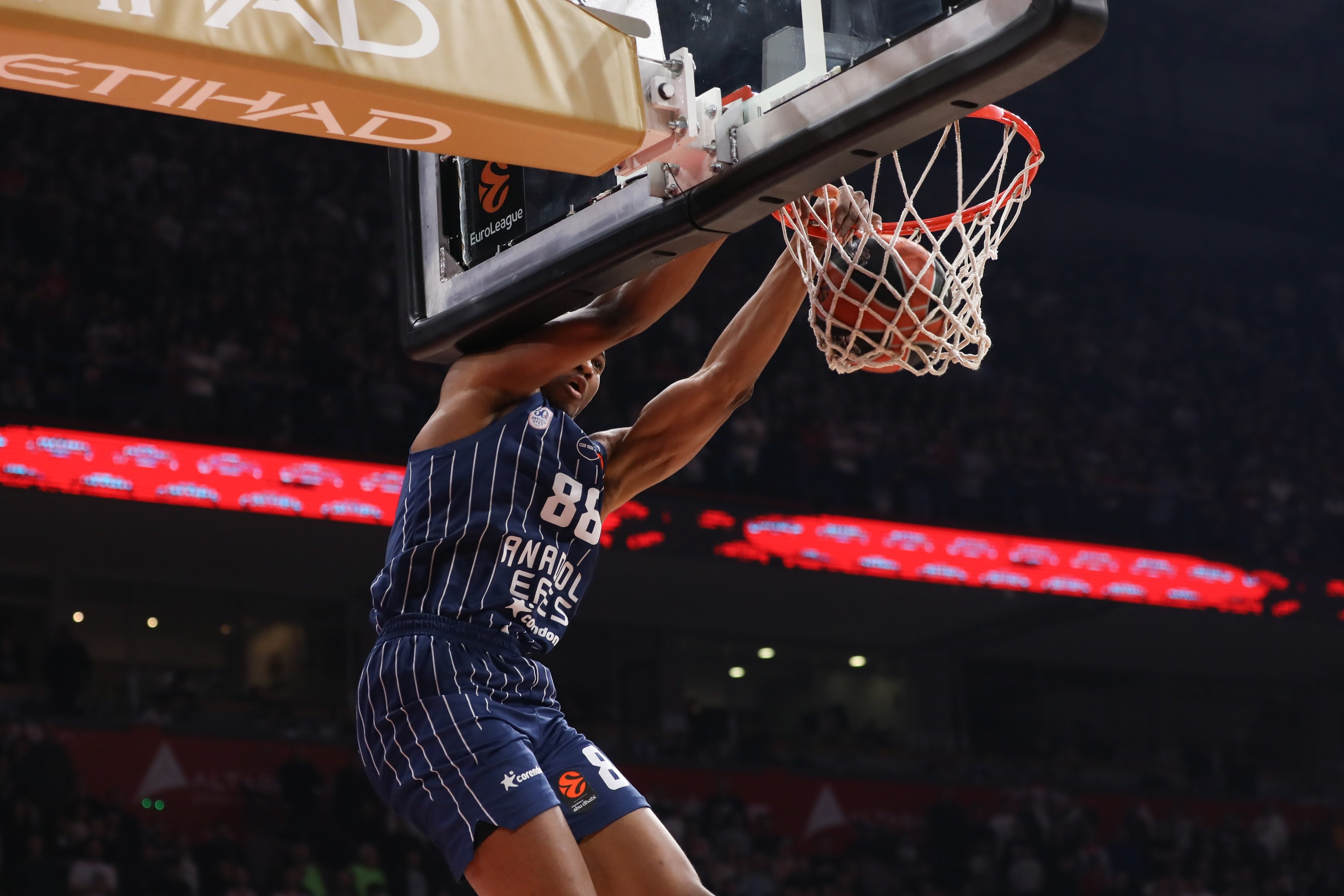 Efes bez trojice važnih igrača protiv Partizana