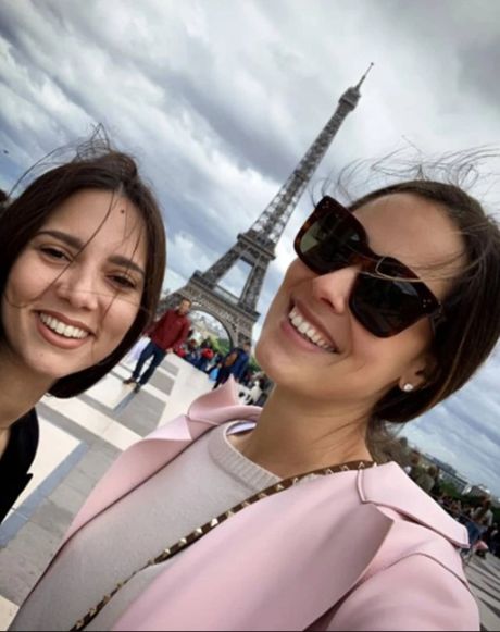 Ana Ivanović, Milica Burazer