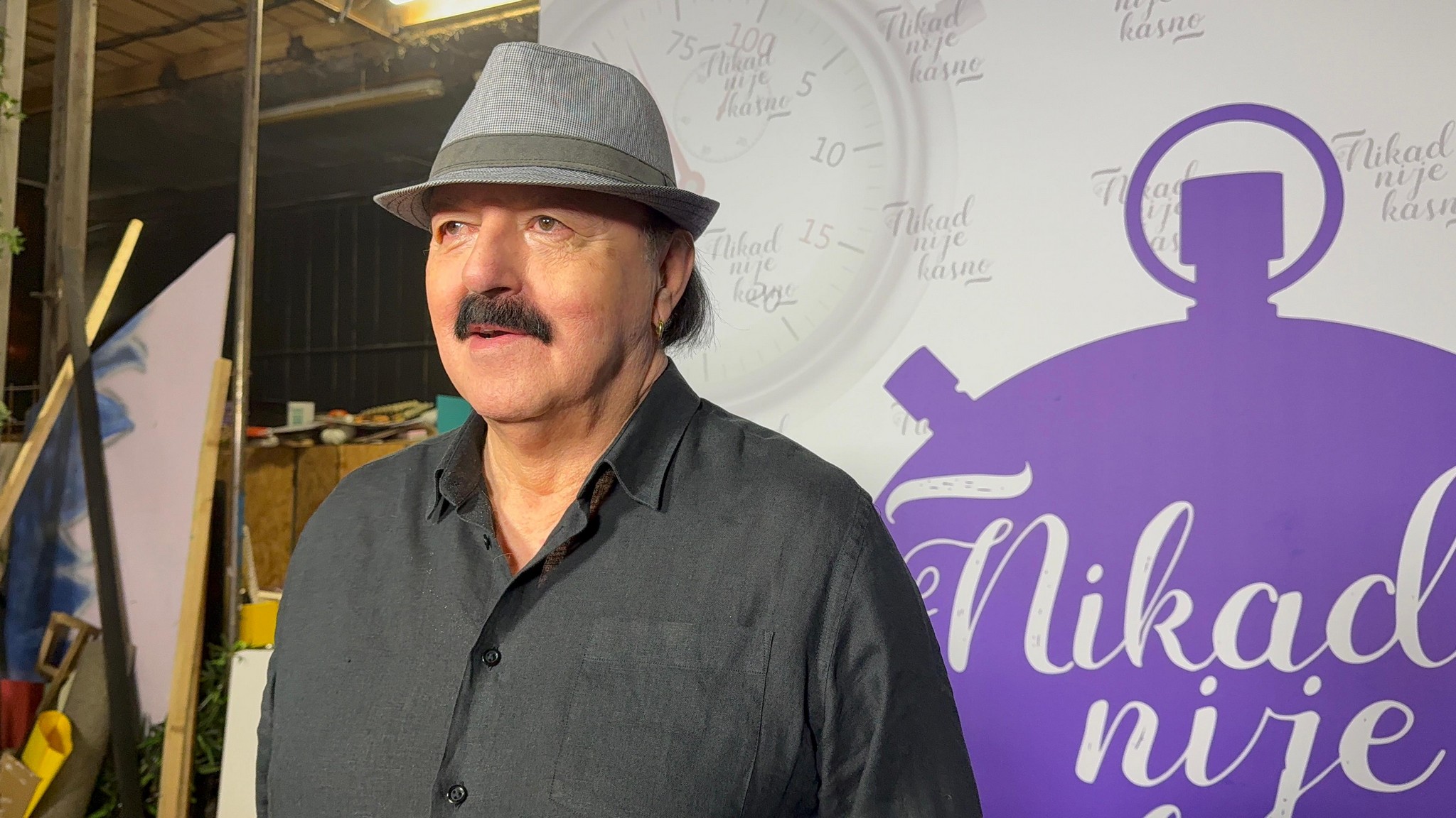 Haris Džinović progovorio o vođenju ljubavi, izjava iznenadila sve: "Kad mi žena kaže da joj je prvi put..."