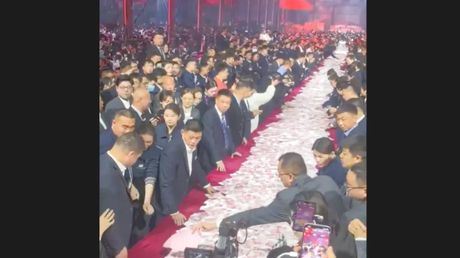 kina novac radnici bonus