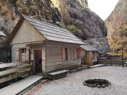 partizanska bolnica franja