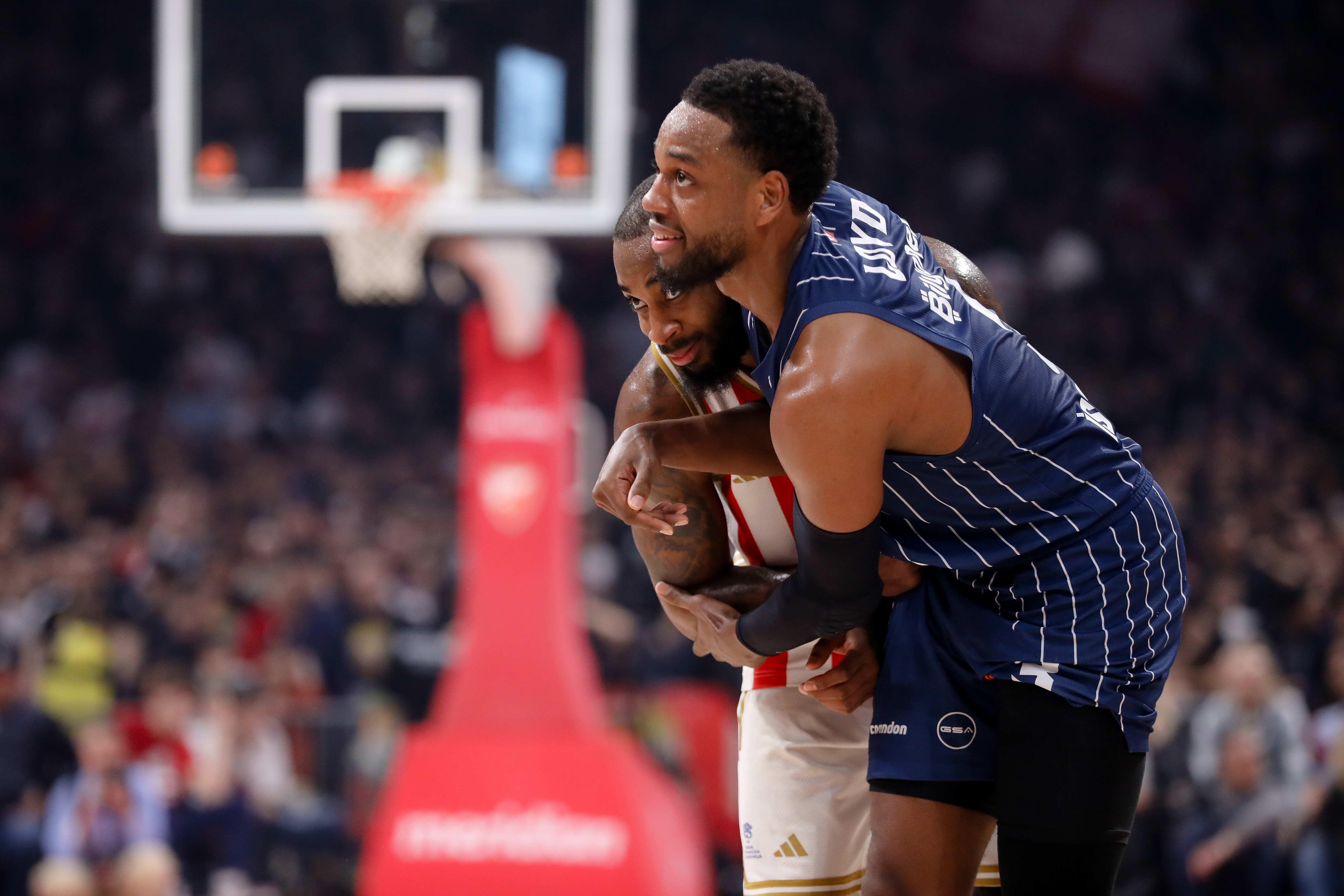 Bivši igrač Zvezde spasio Efes novog iznenađenja: Skoro da su obezbedili mesto u plej-ofu