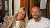 Dado podelio emotivnu objavu: Njegove ćerkice drže brata u naručju, a pevač ženi poslao emotivnu poruku