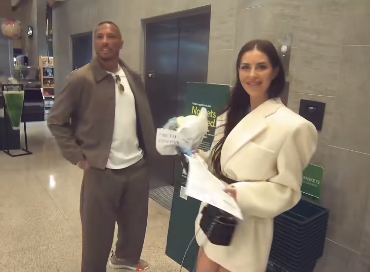 Zorana se tajno udala Americi, umesto venčanice obukla sako, a evo koje prezime sada nosi: Svi komentarišu