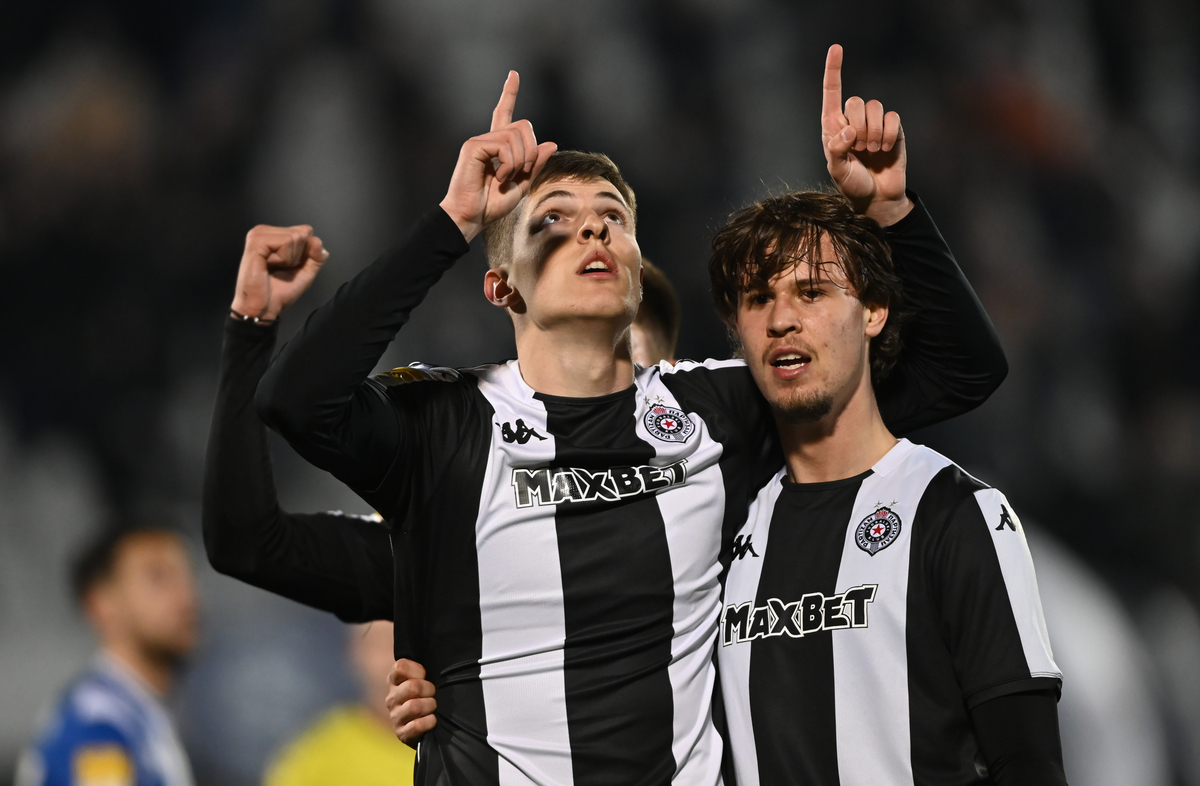 Zvanično: Andrej Kostić je fudbaler Milana, ali ostaje u Partizanu do leta