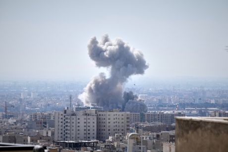 Iran, Tehera, Izrael napada Iran