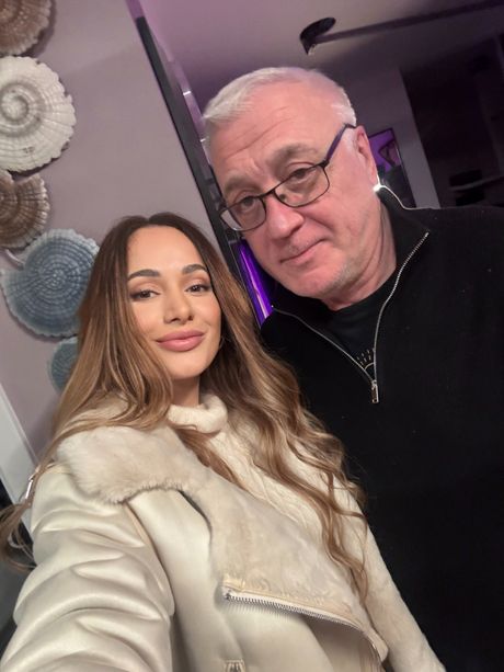 Karolina Krezlova, Vladimir Aleksić