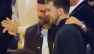 Đoković uživo gledao Lejkerse, Dončić i Lebron jurili da se fotkaju s njim