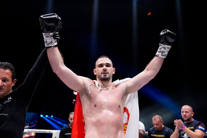 Rade Opačić, Kolin Džorž, Glory