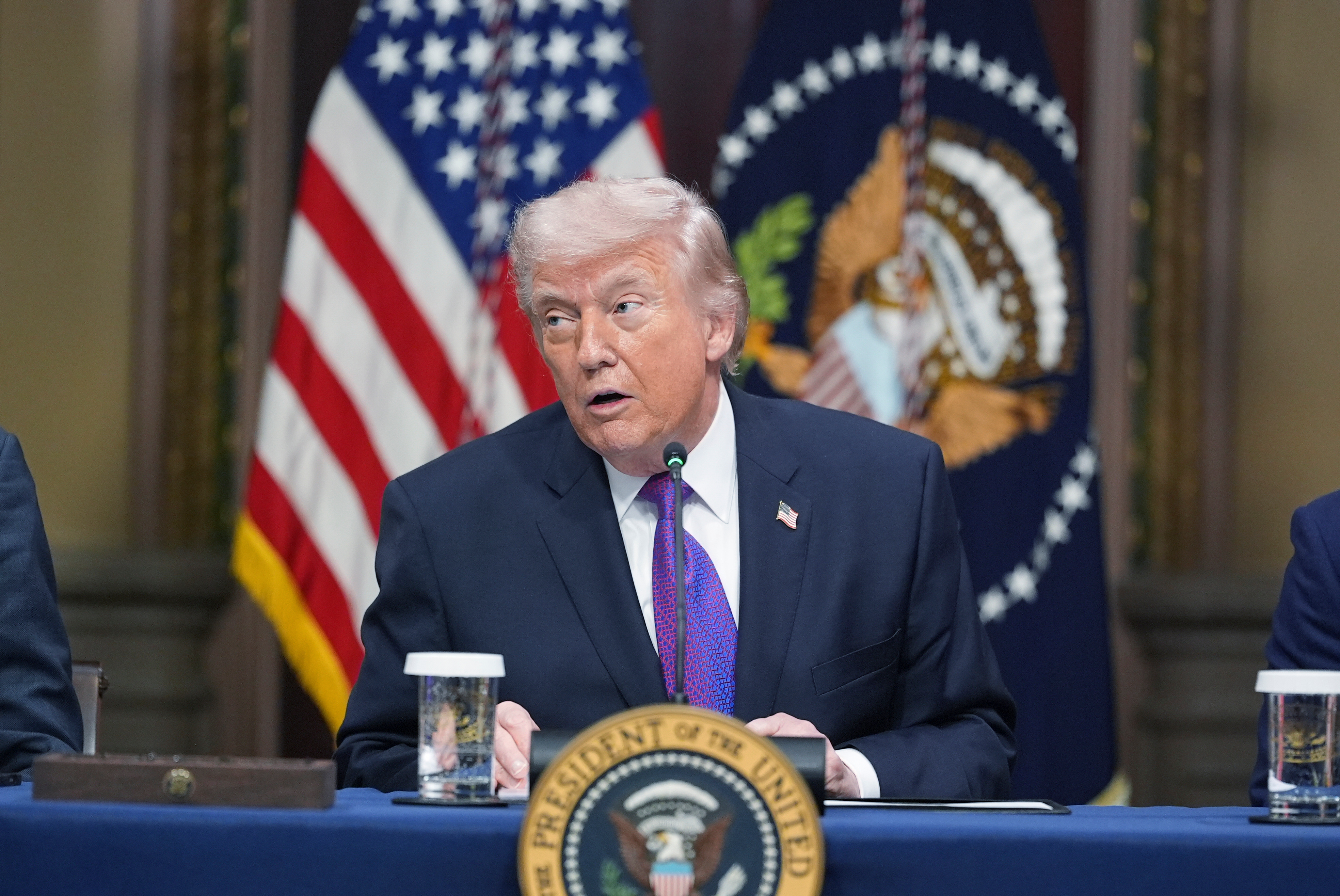 Zašto raste broj ljudi koji čekaju naknadu za nezaposlenost u SAD uprkos stabilnim otkazima?