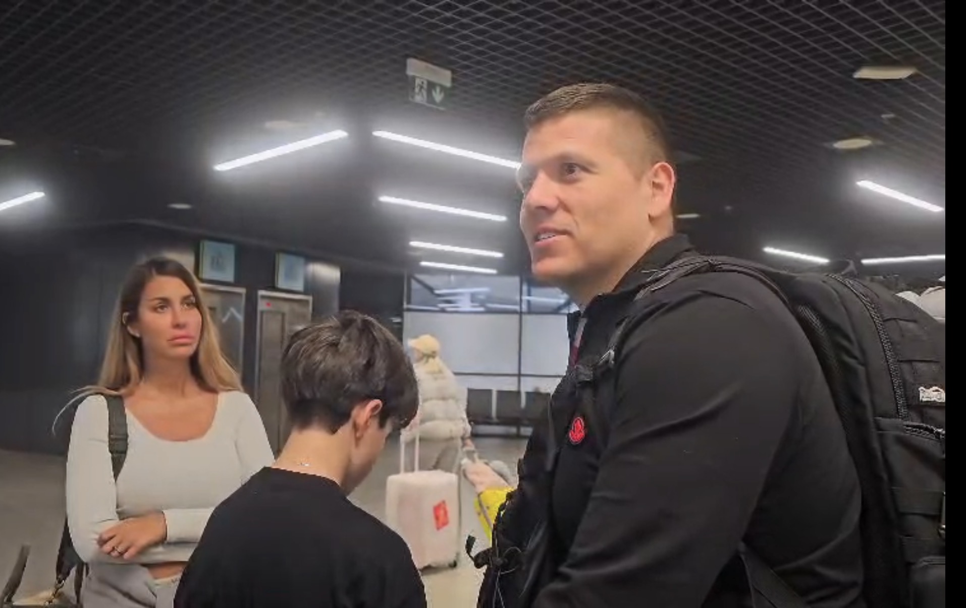 Jelena i Sloba uspeli da se vrate sa Maldiva u Srbiju, pa spomenuli Lunu i Marka: "Rekli su da su se snašli"