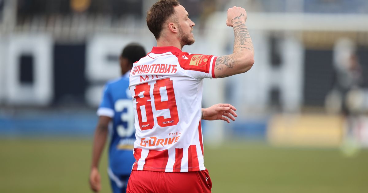 Marko Arnautović posebnom fotografijom sa jakim značenjem svima čestitao Vaskrs