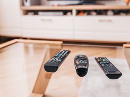 Daljinski upravljači, daljinski, TV