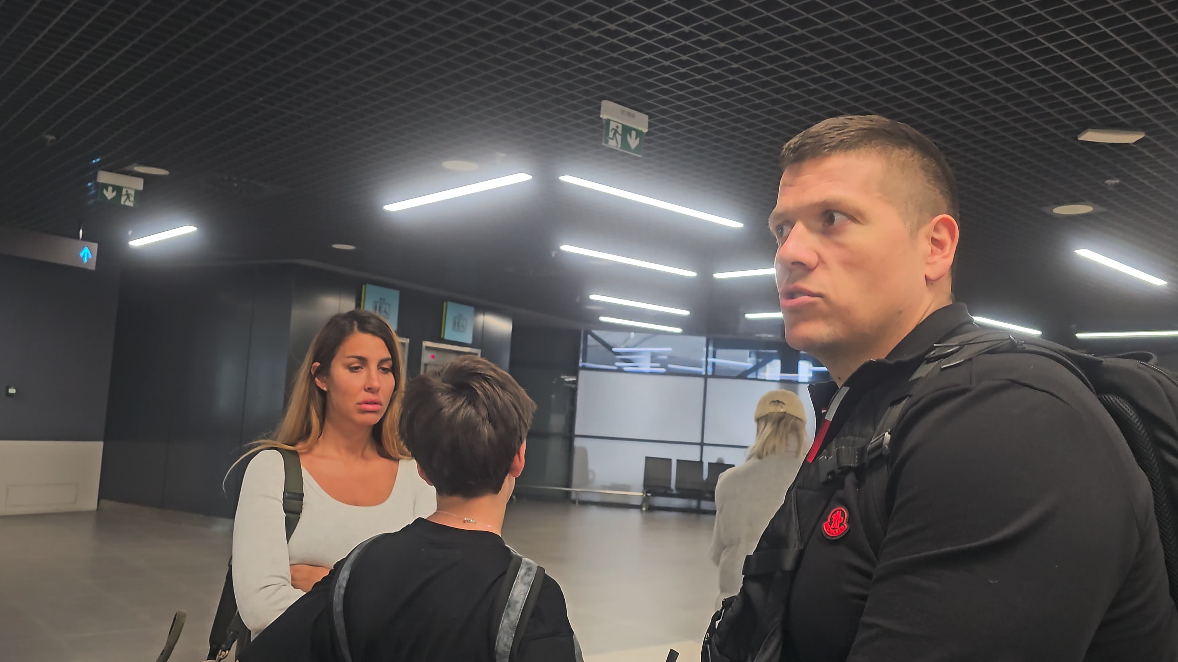 Jelena i Sloba uspeli da se vrate sa Maldiva u Srbiju, pa spomenuli Lunu i Marka: "Rekli su da su se snašli"