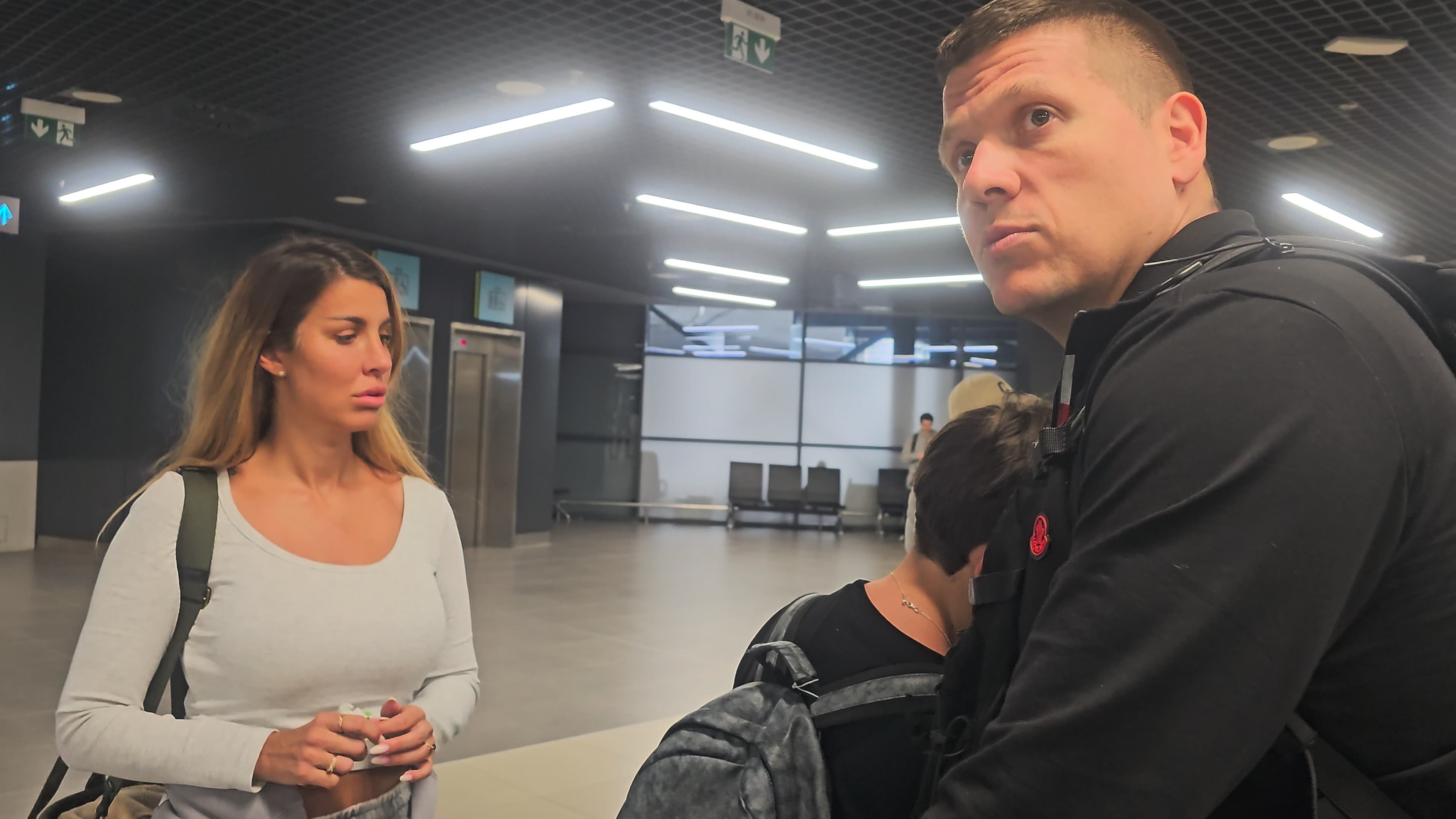 Jelena i Sloba uspeli da se vrate sa Maldiva u Srbiju, pa spomenuli Lunu i Marka: "Rekli su da su se snašli"