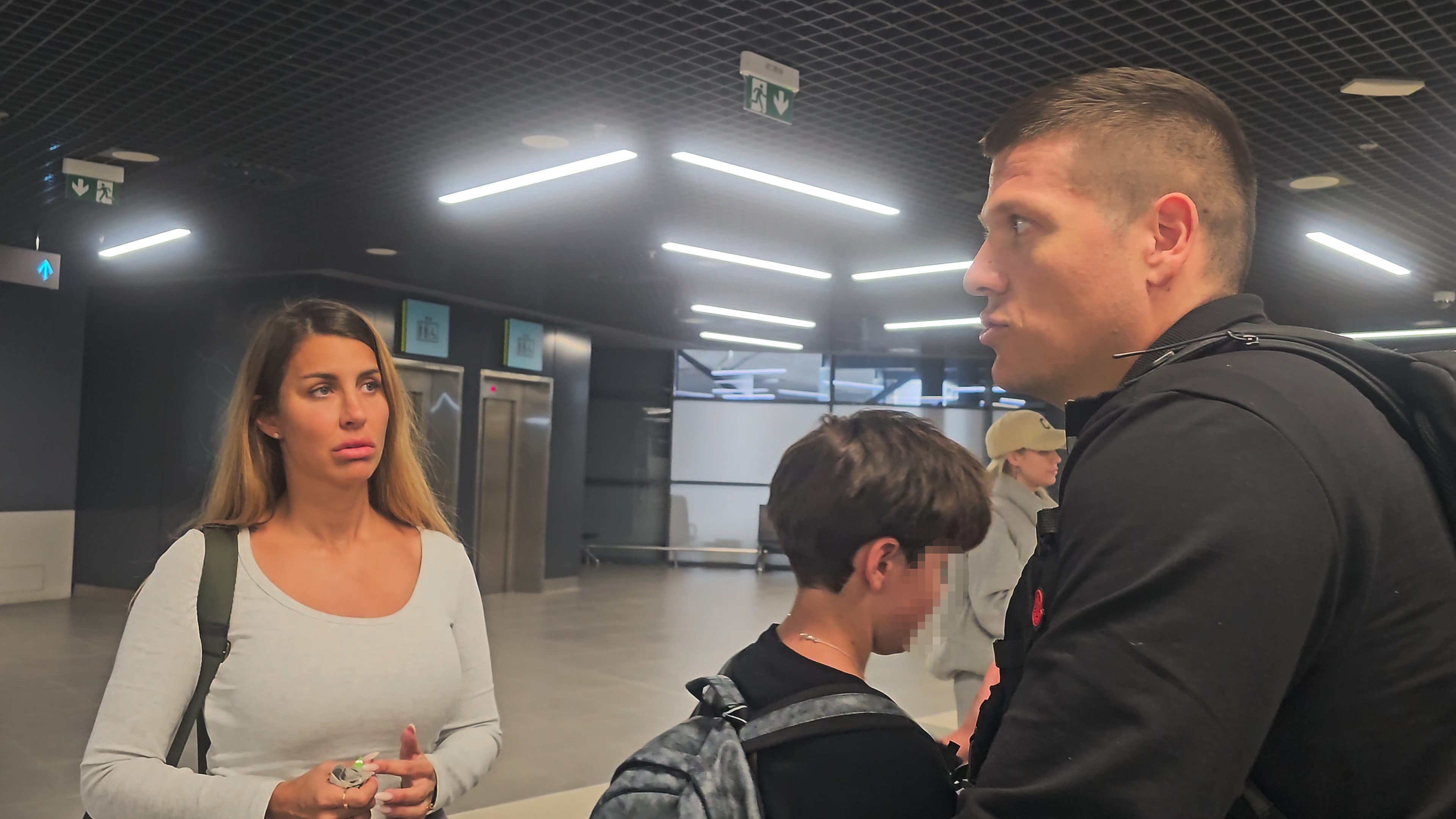 Jelena i Sloba uspeli da se vrate sa Maldiva u Srbiju, pa spomenuli Lunu i Marka: "Rekli su da su se snašli"