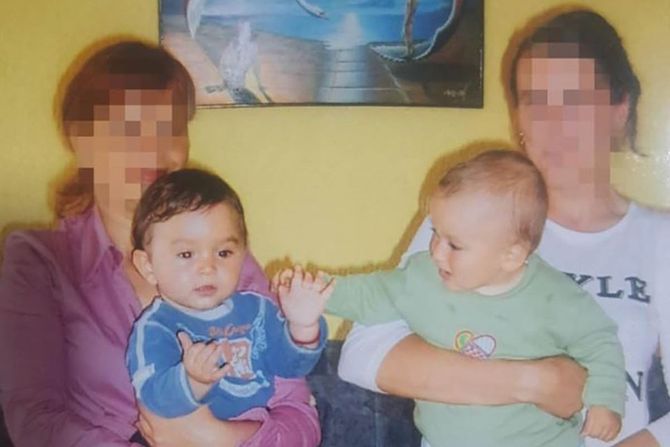 Vatrogasne babice zamijenjene u porodilištu, a završile u pogrešnoj porodici: Greška otkrivena na najbizarniji način – Vijesti Vatrogasne babice zamijenjene u porodilištu, a završile u pogrešnoj porodici: Greška otkrivena na najbizarniji način – Vijesti