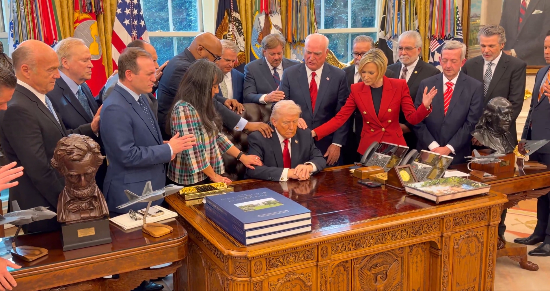 "Tramp je nedisciplinovan, nezreo i narcisoidan ali nije glup": Republikanci ogorčeni na predsednika