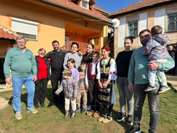 Prelepa slika porodilne sloge u selu Viča