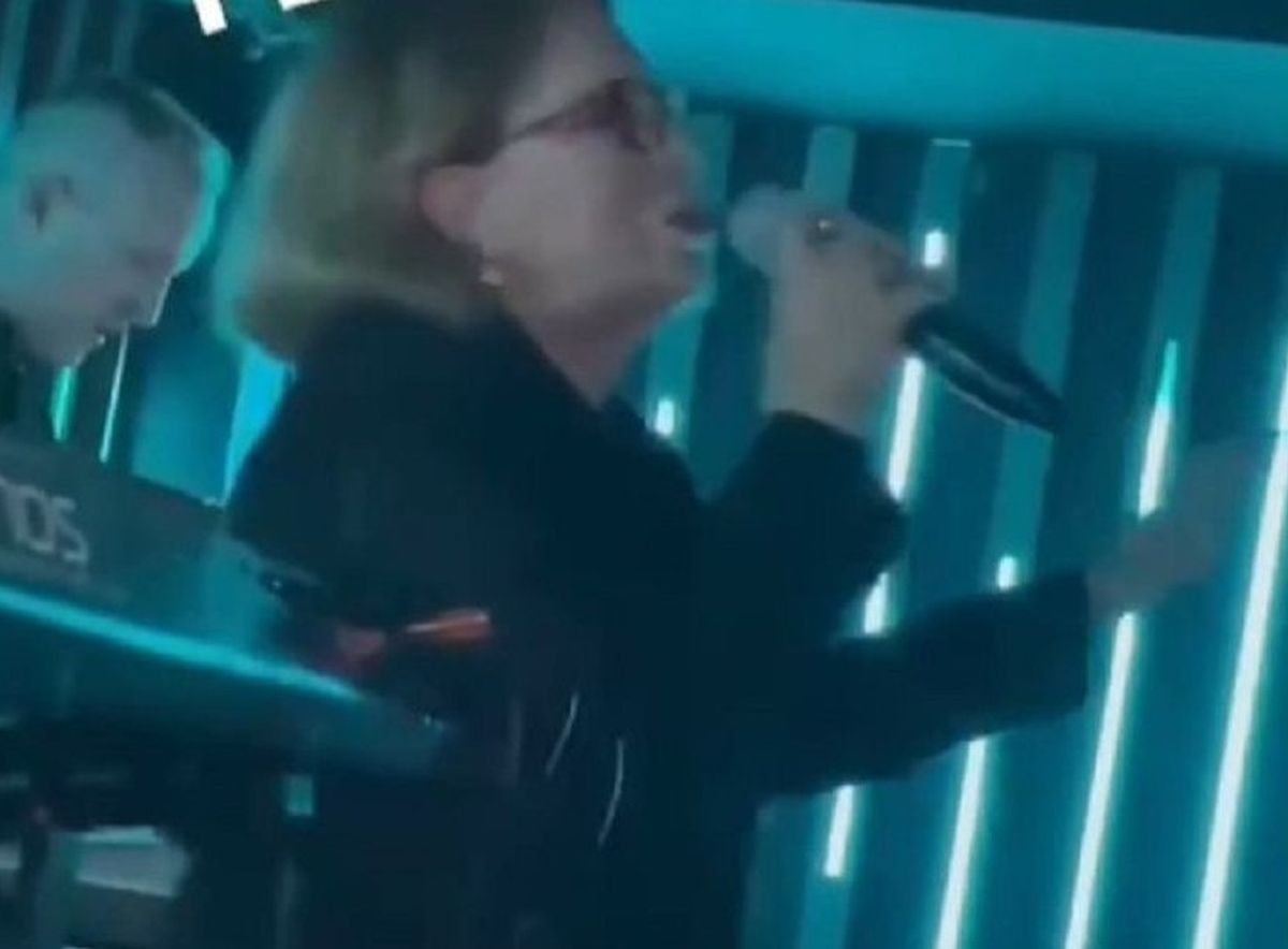 "Videla sam da je u opasnosti" Drama na nastupu Šemse Suljaković, prekinut nastup: "Bio je pakao za mene"