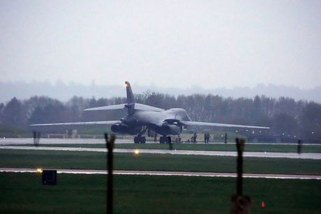 Bombarder B-1, The Bone