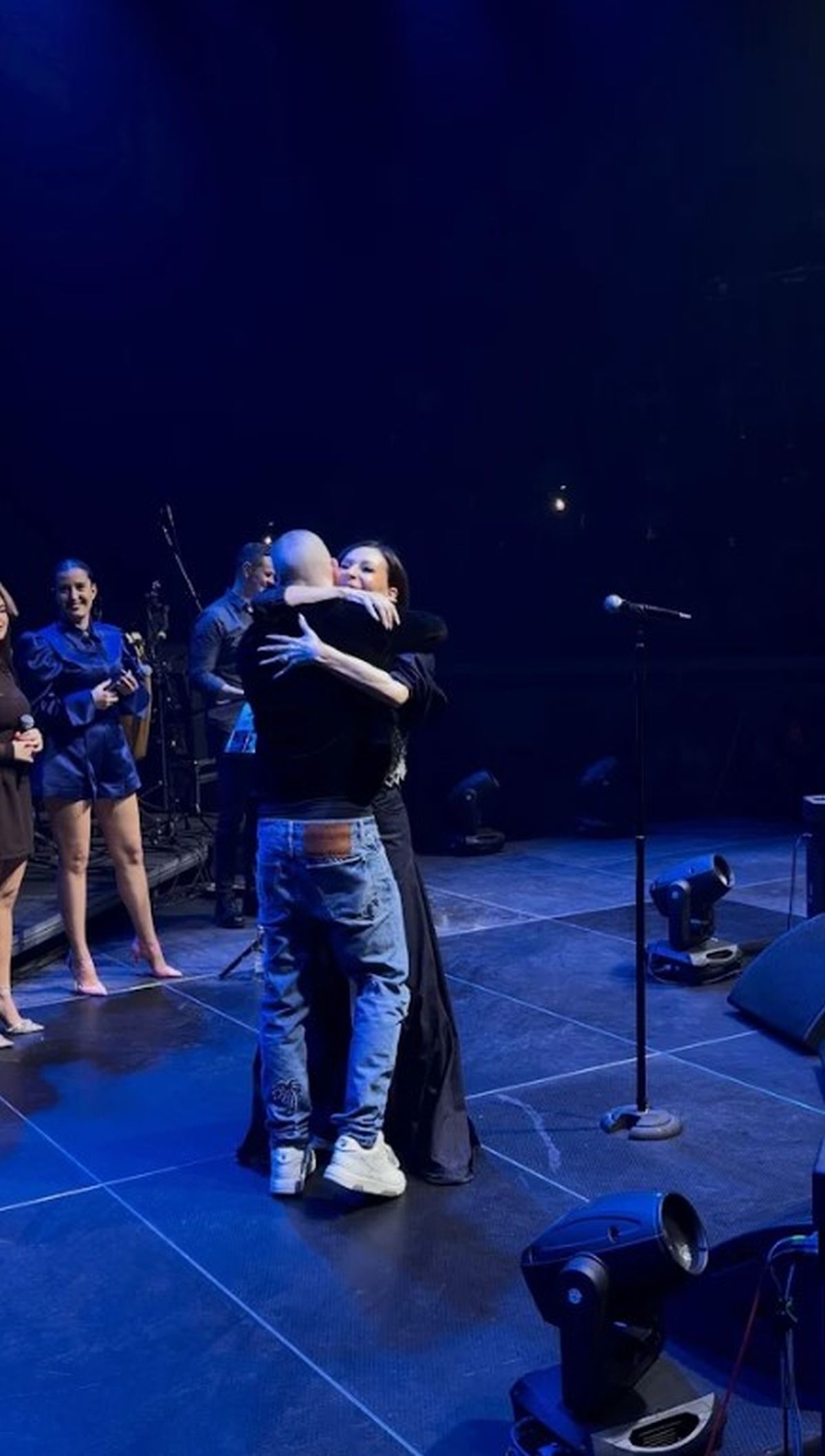 Ludilo u Loznici kada je Ceca izvela NJEGA na scenu: Dugo ga nije bilo u javnosti, snimili veliki hit