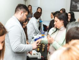 Karavan, putujuća ordinacija, udruženje Heroine