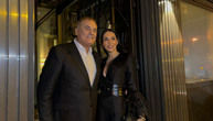 Bivša ljubav Dragane Mirković posle dužeg vremena u javnosti! Sa ženom stigao na slavlje, evo kako sad izgleda