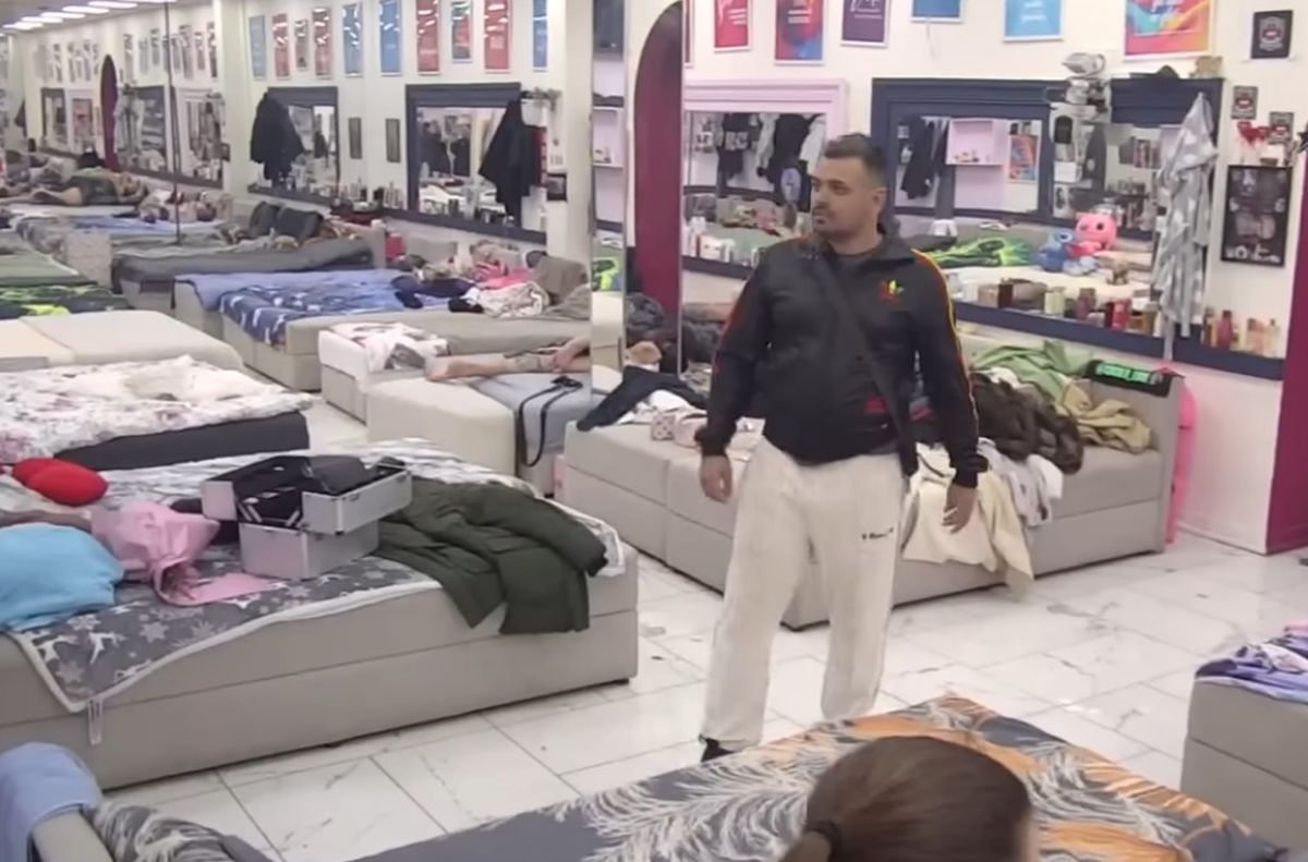 Boru Santanu izveli iz Bele kuće! Otkriveno gde ga je obezbeđenje odmah odvelo nakon drame u Eliti