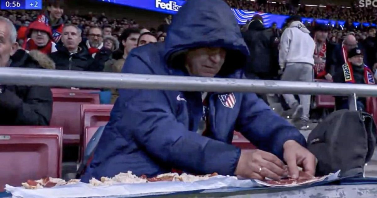 Unreal scene in the Champions League: Atletico Madrid fan made sandwiches in the stands during the match with Tottenham!