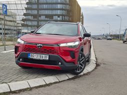 Toyota, Toyota Corolla Cross, test Toyota Corolla Cross, vozili smo Toyota Corolla Cross, Toyota Corolla Cross 2025, Corolla Cross