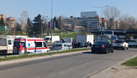Lančani sudar na Novom Beogradu: Učestvovala tri vozila, Hitna pomoć na licu mesta