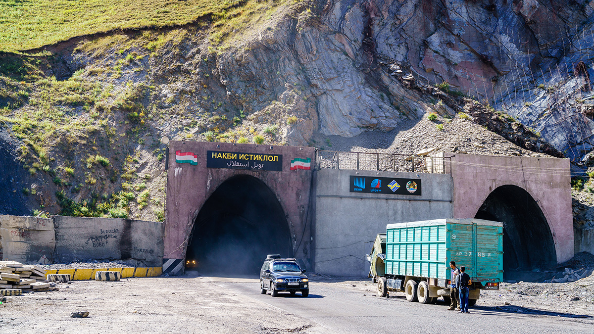 Dva najveća grada u ovoj državi povezuje "Tunel smrti": Vozači rizikuju živote, čak je i disanje opasno!