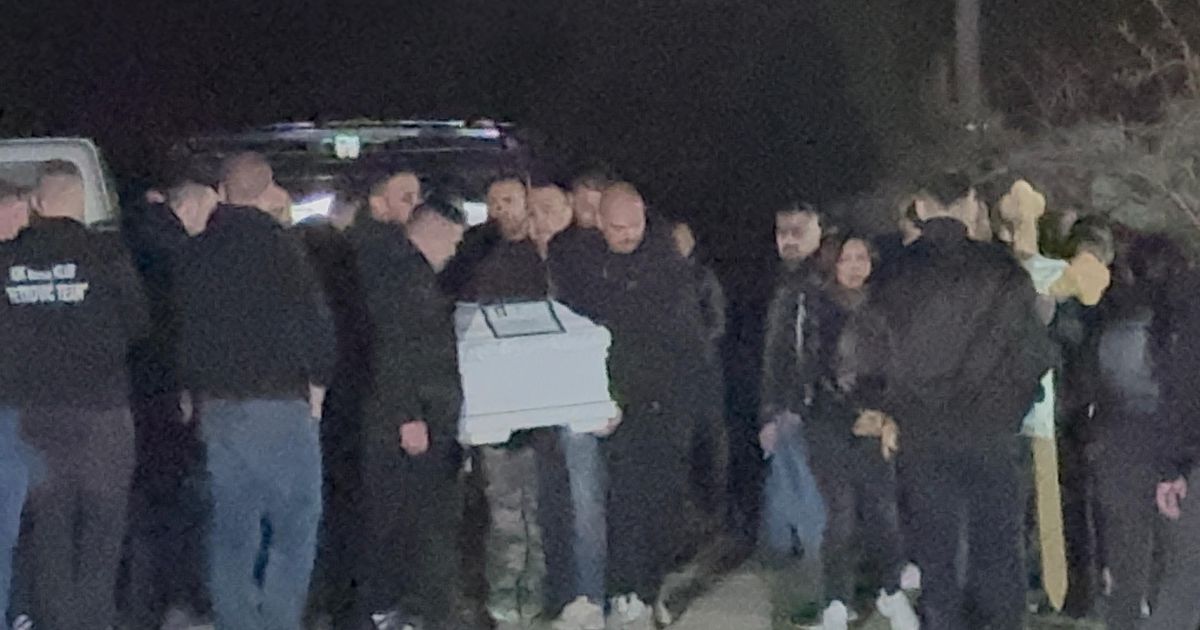 Body of Darko's brother brought to family home: People beside themselves, mother and Dragan's wife weeping