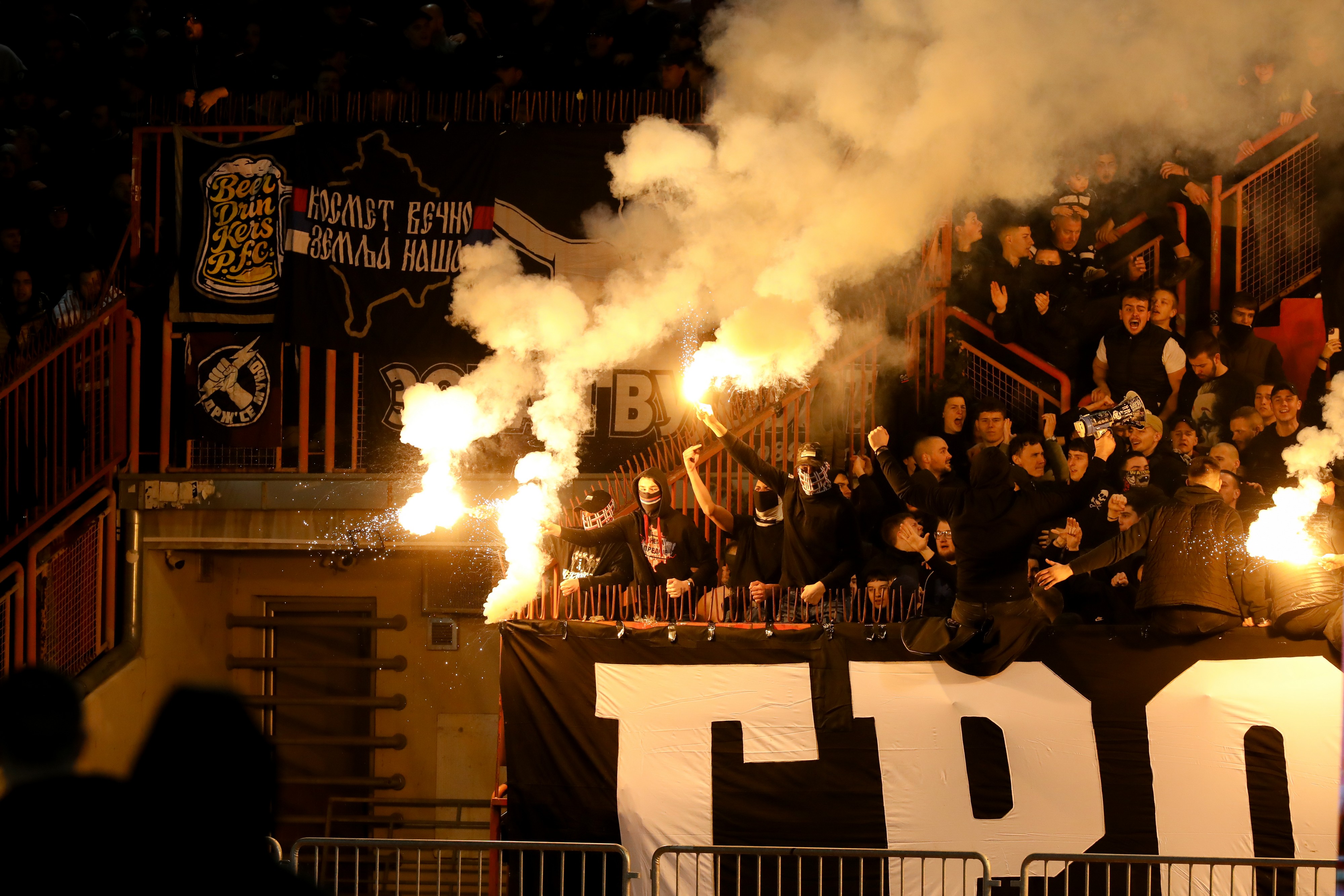 Brutalna prozivka za Grobare pred derbi: Ova poruka Delija ih čeka na stepeništu gde ulaze u Arenu!