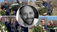 Borko, Mirko Kodić, Nadica Ademov, Mirko Šijan... Poznati uplakani stižu na sahranu brata Darka Lazića