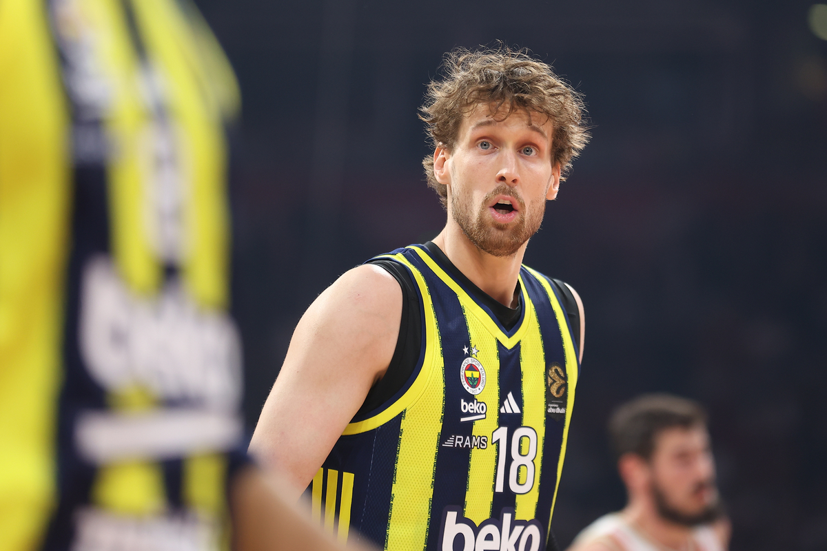 Očajne vesti za Zvezdu iz Istanbula: Fenerbahče izgubio od direktnog konkurenta crveno-belih