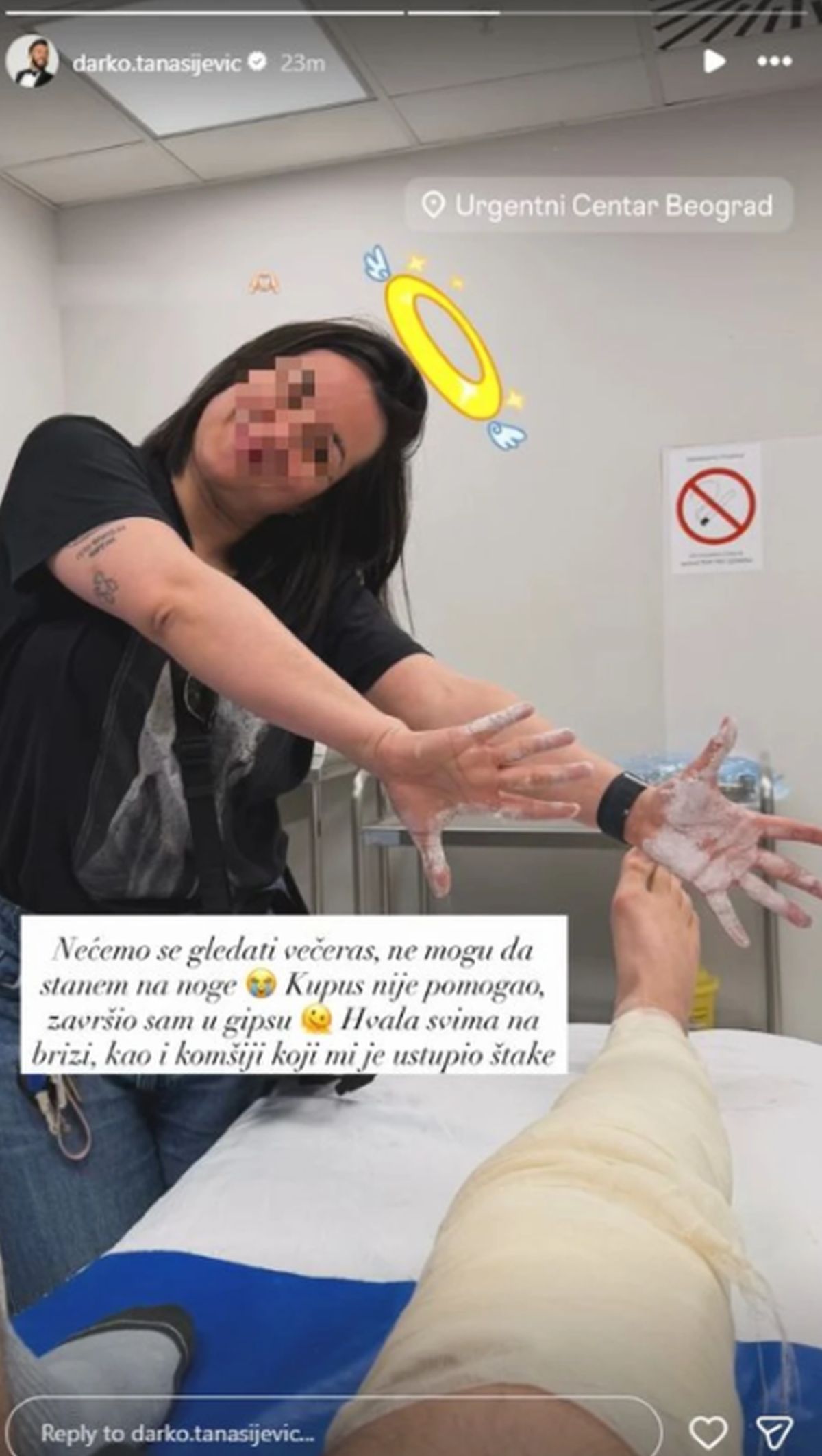 Voditelj Elite na štakama zbog povrede noge: Oglasio se hitno iz Urgentnog centra "Nećemo se gledati..."