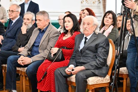 Počeli Antićevi dani, nagrada Miroslav Antić uručena Peri Zupcu, Pero Zubac