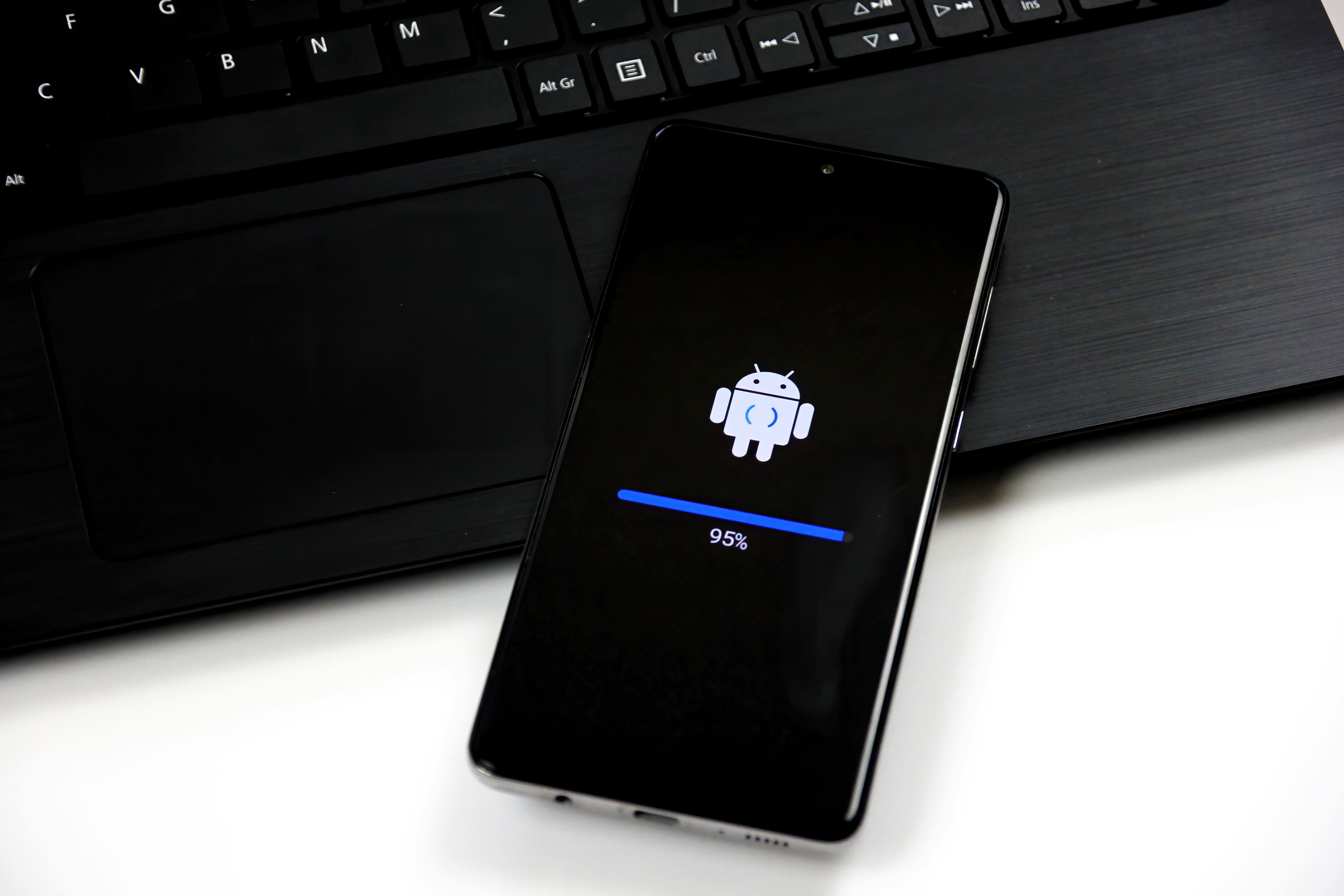 Proverite odmah: Ovi telefoni dobijaju Android 17 u junu