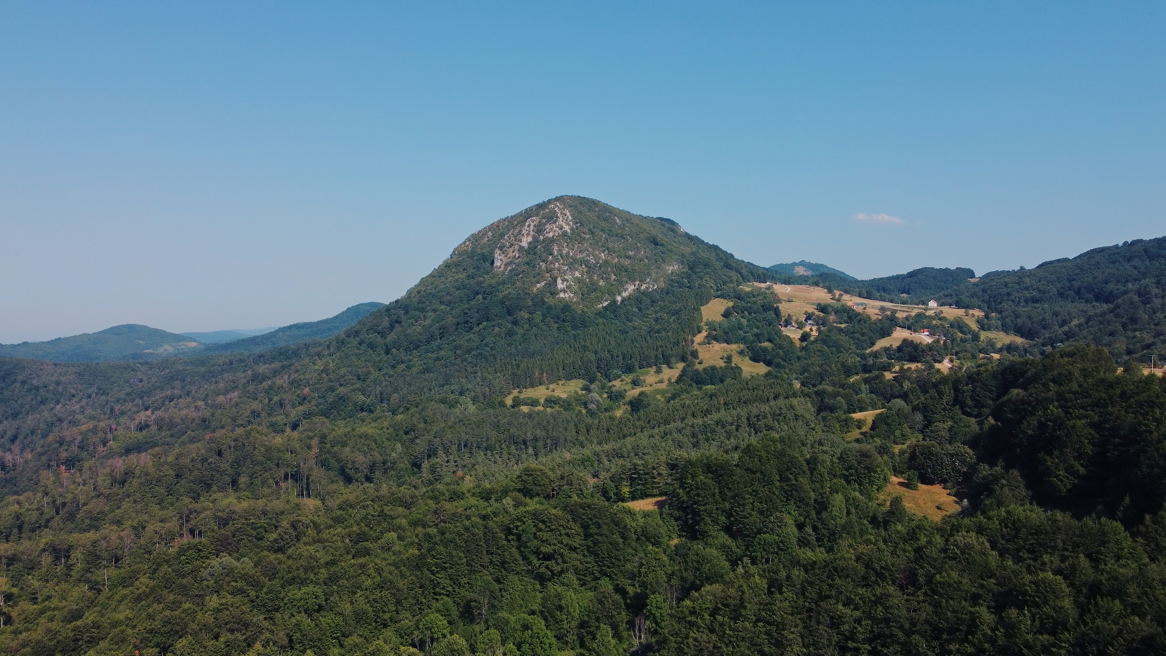 Na sat od Valjeva krije se planina puna misterija: Kamene kugle i "tragovi Nojeve barke" i dalje zbunjuju sve
