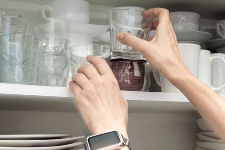 čaše, šolje, kuhinja