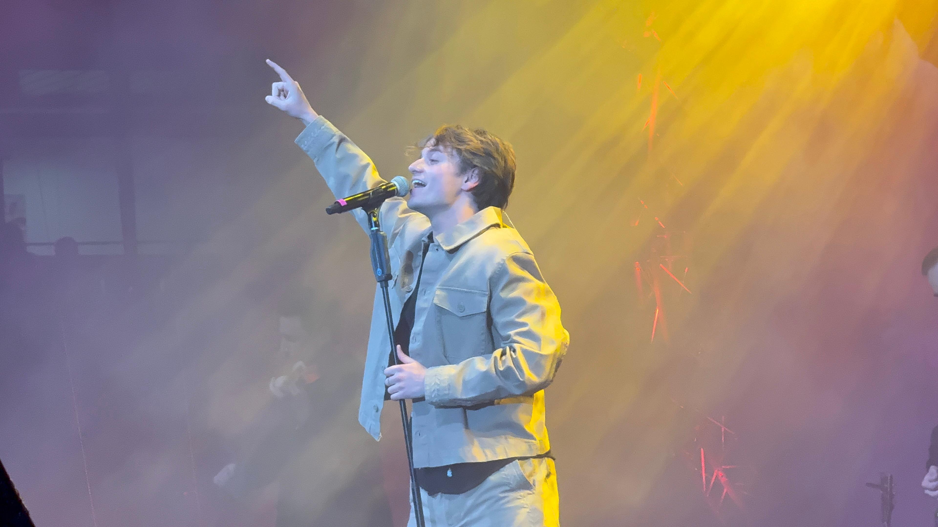 Nakon 10 rasprodatih Sava Centara, Jakov Jozinović stiže na BEOGRADSKO UŠĆE? Ovaj pevač mu je inspiracija