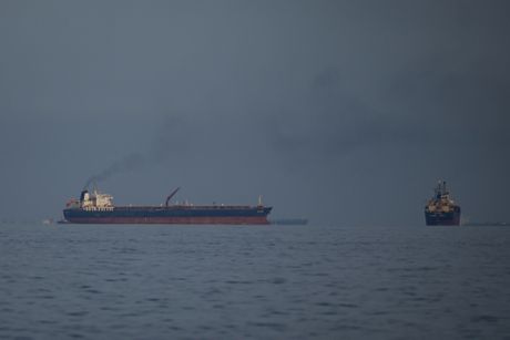 Ormuski moreuz, brod, tanker