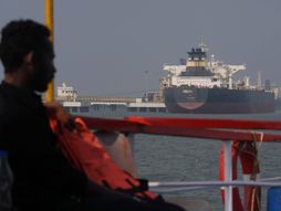 Ormuski moreuz, brod, tanker