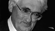 Umro Jirgen Habermas!