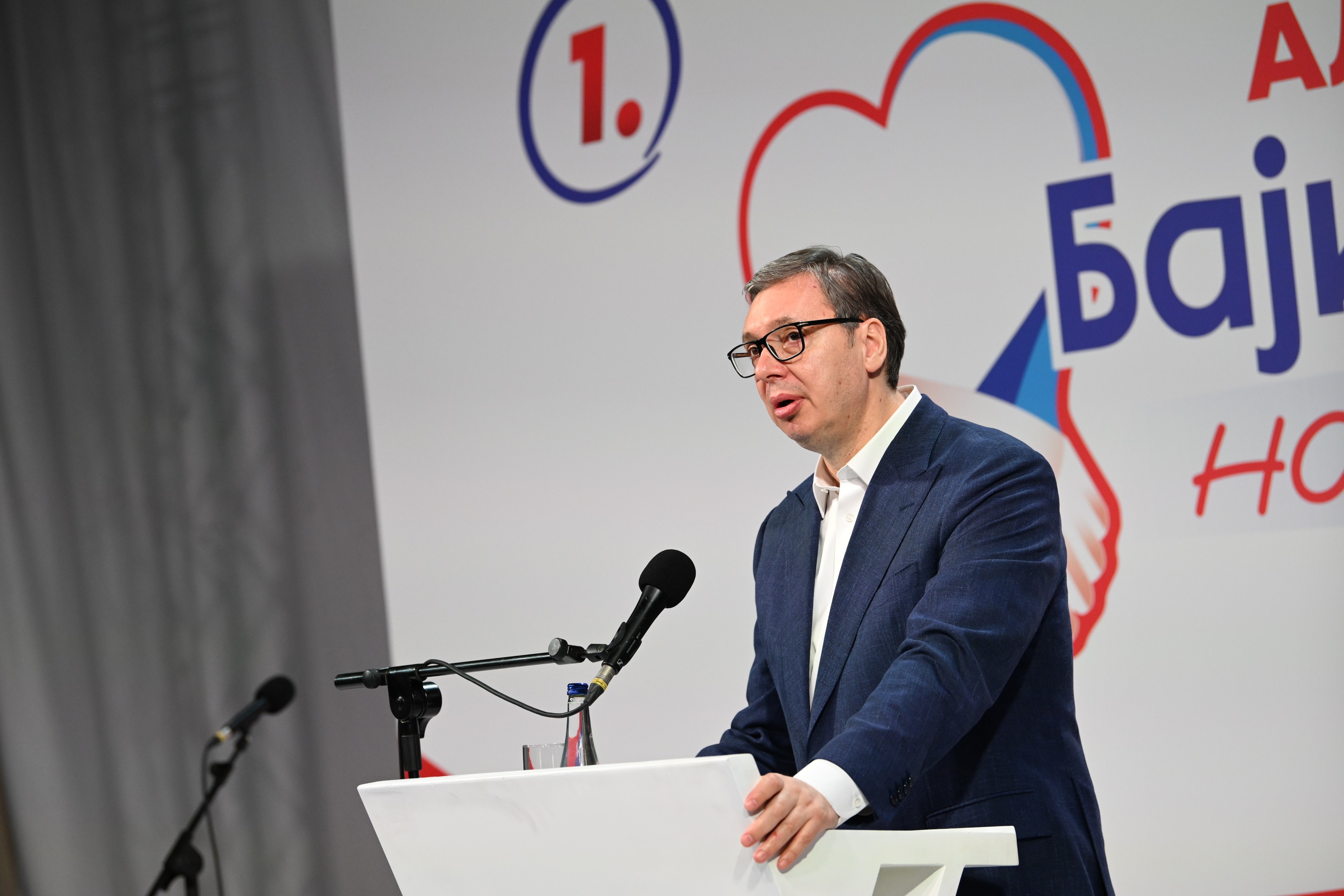 Vučić sutra u poseti fabrici MB Namenska Lučani